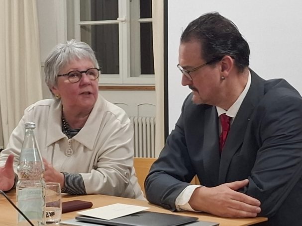 Bericht von der Veranstaltung im Pressespiegel